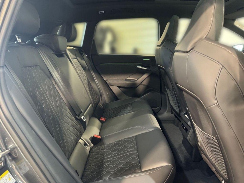 Audi SQ6 E-tron электро 2025 id-1006975 Купить Audi SQ6 E-tron электро 2025 id-1006975 в Киеве, Фото №14