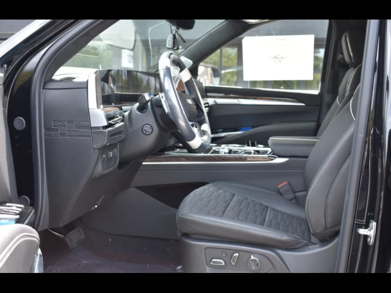 Cadillac Escalade Sport Platinum бензин 2025 id-1007014 Купить Cadillac Escalade Sport Platinum бензин 2025 id-1007014 в Киеве, Фото №4