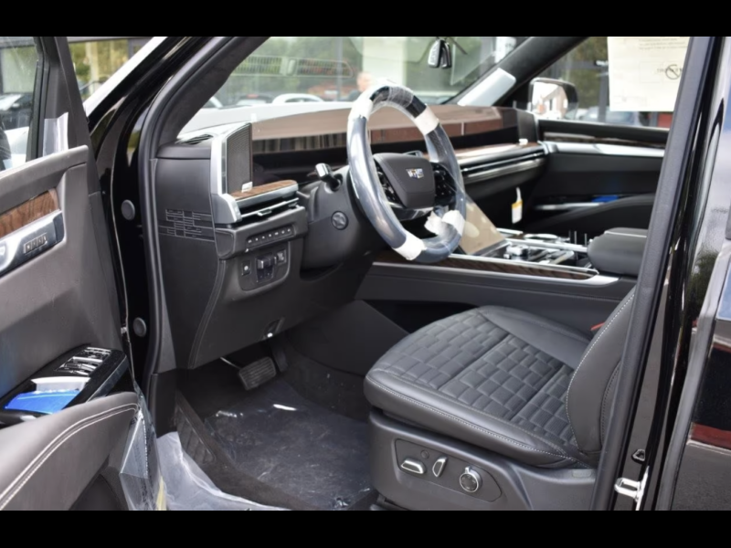 Cadillac Escalade Sport Platinum бензин 2025 id-1007014 Купить Cadillac Escalade Sport Platinum бензин 2025 id-1007014 в Киеве, Фото №5