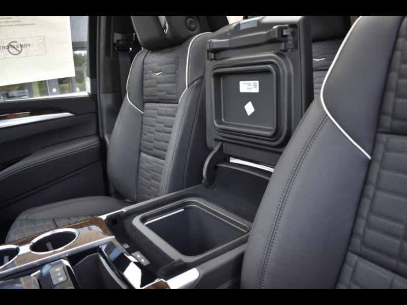 Cadillac Escalade Sport Platinum бензин 2025 id-1007014 Купить Cadillac Escalade Sport Platinum бензин 2025 id-1007014 в Киеве, Фото №11