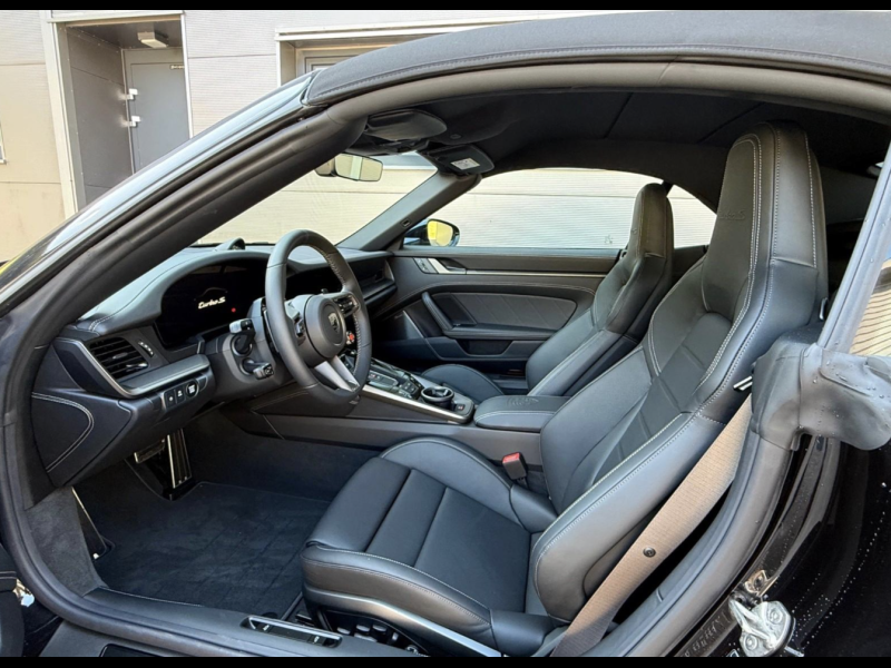 Купить Porsche 911 Turbo S Cabriolet бензин 2026 id-1007033 в Киеве, Фото №3