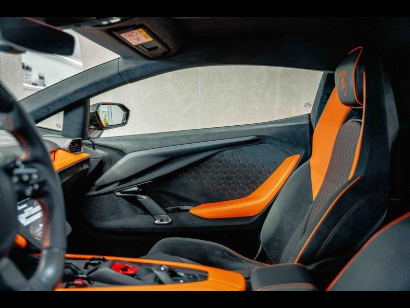 Купить Lamborghini Revuelto гибрид 2025 id-1007051 в Киеве, Фото №12