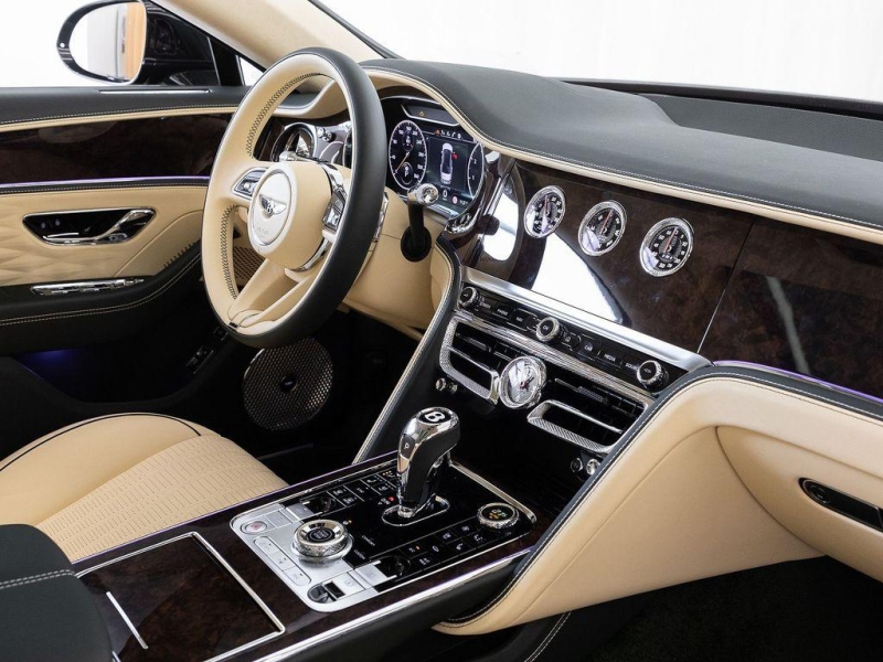 Купить Bentley Flying Spur Azure бензин 2025 id-1007061 в Киеве, Фото №6