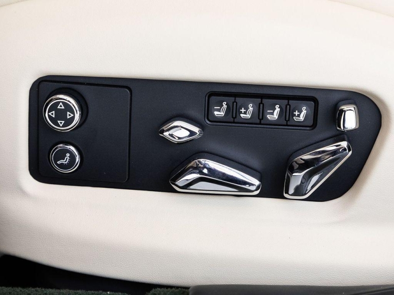 Купить Bentley Flying Spur Azure бензин 2025 id-1007061 в Киеве, Фото №8