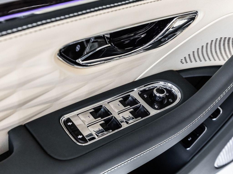 Купить Bentley Flying Spur Azure бензин 2025 id-1007061 в Киеве, Фото №9