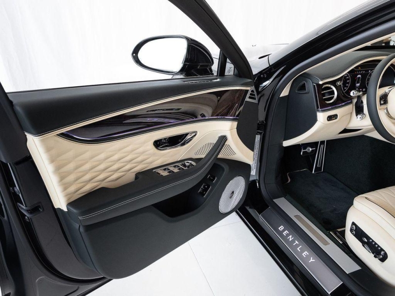 Купить Bentley Flying Spur Azure бензин 2025 id-1007061 в Киеве, Фото №19