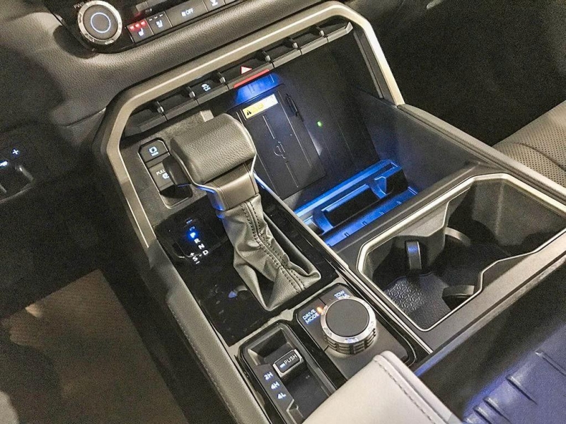 Купить Toyota Tundra Platinum гибрид 2025 id-1007076 в Киеве, Фото №8