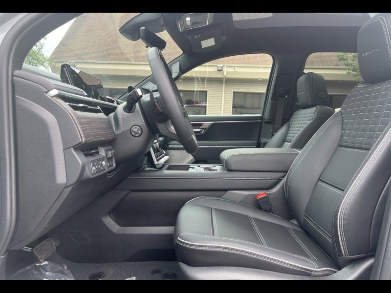 GMC Sierra EV Denali Edition 1 электро 2025 id-1007079 Купить GMC Sierra EV Denali Edition 1 электро 2025 id-1007079 в Киеве, Фото №10