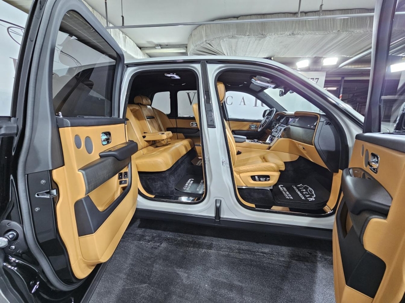 Rolls-Royce Cullinan бензин 2019 id-1007112 Купить Rolls-Royce Cullinan бензин 2019 id-1007112 в Киеве, Фото №6