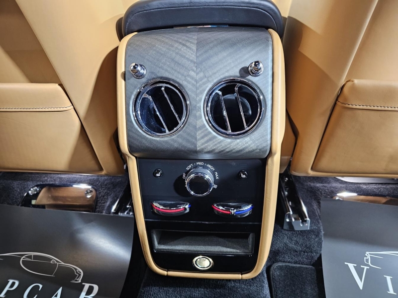 Rolls-Royce Cullinan бензин 2019 id-1007112 Купить Rolls-Royce Cullinan бензин 2019 id-1007112 в Киеве, Фото №20