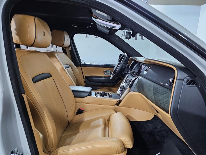 Rolls-Royce Cullinan бензин 2019 id-1007112 Купить Rolls-Royce Cullinan бензин 2019 id-1007112 в Киеве, Фото №22