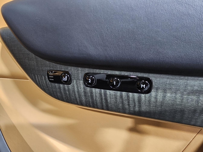 Rolls-Royce Cullinan бензин 2019 id-1007112 Купить Rolls-Royce Cullinan бензин 2019 id-1007112 в Киеве, Фото №25