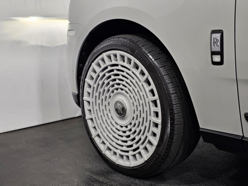 Rolls-Royce Cullinan бензин 2019 id-1007112 Купить Rolls-Royce Cullinan бензин 2019 id-1007112 в Киеве, Фото №52