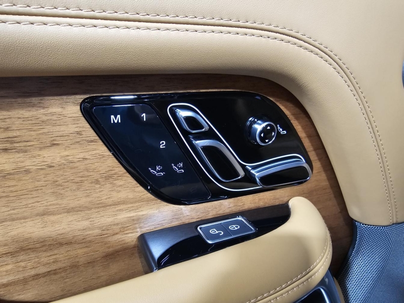 Land-Rover Range-Rover Autobiography дизель 2018 id-1007115 Купить Land-Rover Range-Rover Autobiography дизель 2018 id-1007115 в Киеве, Фото №15