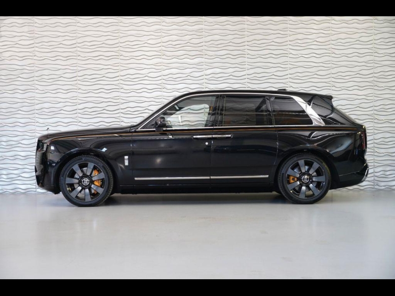 Rolls-Royce Cullinan Black Badge Series II бензин 2024 id-1007162 Купить Rolls-Royce Cullinan Black Badge Series II бензин 2024 id-1007162 в Киеве, Фото №5
