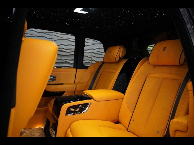Rolls-Royce Cullinan Black Badge Series II бензин 2024 id-1007162 Купить Rolls-Royce Cullinan Black Badge Series II бензин 2024 id-1007162 в Киеве, Фото №13
