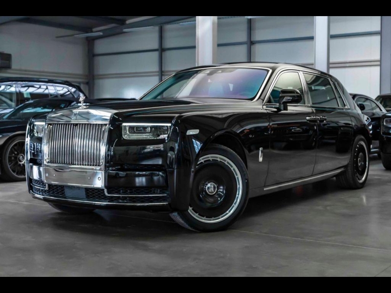 Rolls-Royce Phantom Extended Wheelbase бензин 2024 id-1007167