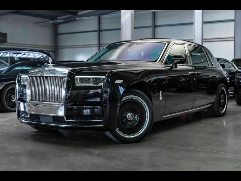 Rolls-Royce Phantom Extended Wheelbase бензин 2025 id-1007167