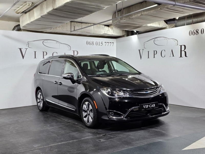 Chrysler Pacifica гибрид 2017 id-1007170 Купить Chrysler Pacifica гибрид 2017 id-1007170 в Киеве, Фото №1