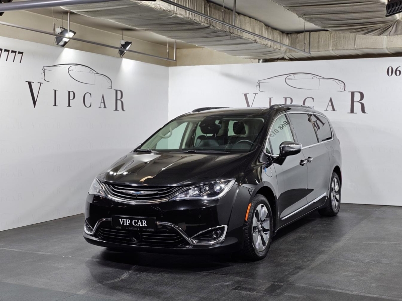 Chrysler Pacifica гибрид 2017 id-1007170 Купить Chrysler Pacifica гибрид 2017 id-1007170 в Киеве, Фото №3