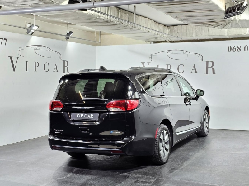 Chrysler Pacifica гибрид 2017 id-1007170 Купить Chrysler Pacifica гибрид 2017 id-1007170 в Киеве, Фото №12