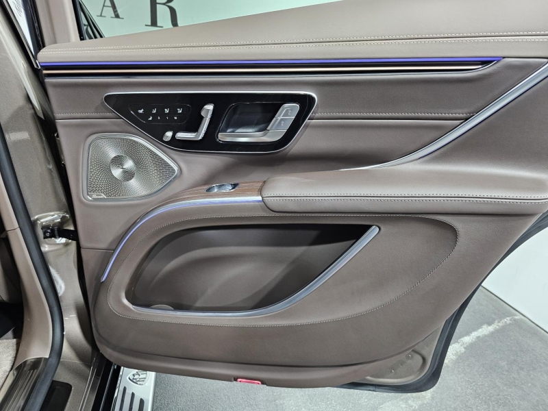 Mercedes-Maybach EQS 680 SUV электро 2024 id-1007206 Купить Mercedes-Maybach EQS 680 SUV электро 2024 id-1007206 в Киеве, Фото №24