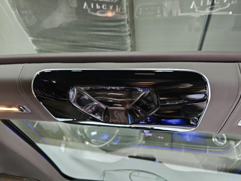 Купить Mercedes-Maybach EQS 680 SUV электро 2024 id-1007206 в Киеве, Фото №28