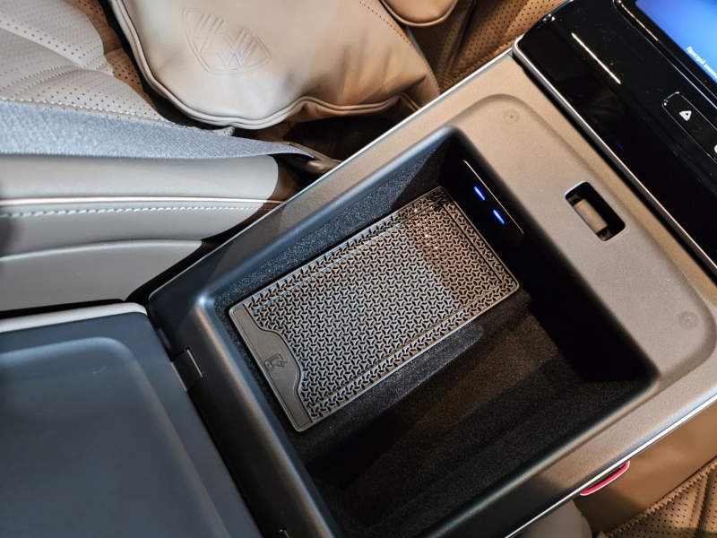 Купить Mercedes-Maybach EQS 680 SUV электро 2026 id-1007206 в Киеве, Фото №27