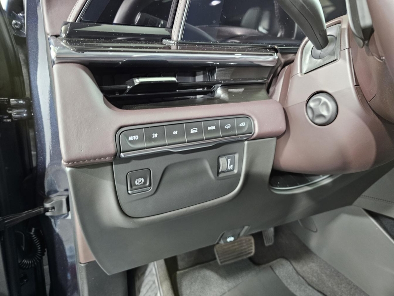 Cadillac Escalade Premium Luxury Platinum бензин 2022 id-1007320 Купить Cadillac Escalade Premium Luxury Platinum бензин 2022 id-1007320 в Киеве, Фото №26