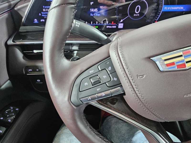 Cadillac Escalade Premium Luxury Platinum бензин 2022 id-1007320 Купить Cadillac Escalade Premium Luxury Platinum бензин 2022 id-1007320 в Киеве, Фото №36