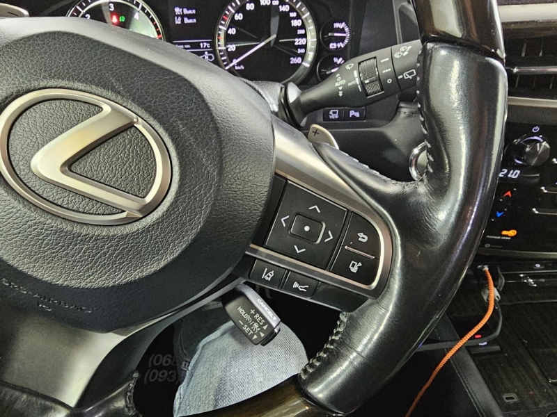 Lexus LX 450D Luxury дизель 2017 id-1007357 Купить Lexus LX 450D Luxury дизель 2017 id-1007357 в Киеве, Фото №32