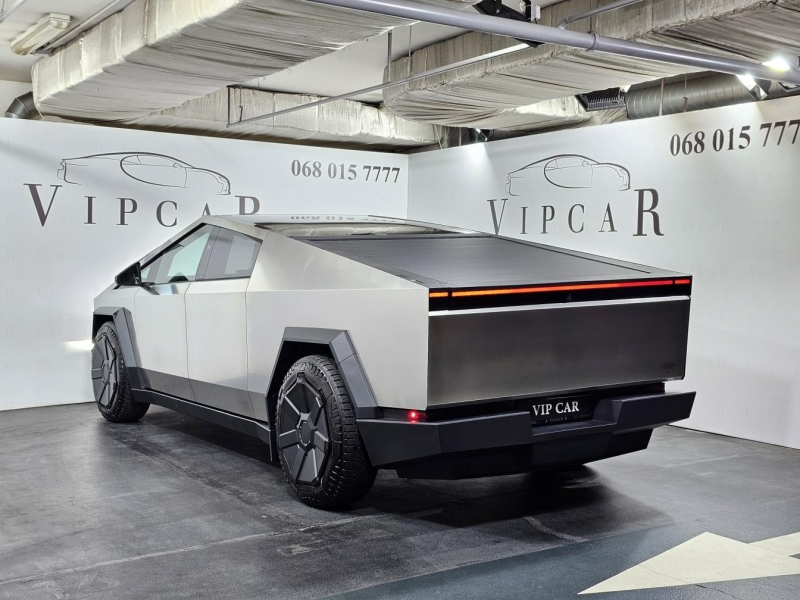Tesla Cybertruck электро 2024 id-1007363 Купить Tesla Cybertruck электро 2024 id-1007363 в Киеве, Фото №13