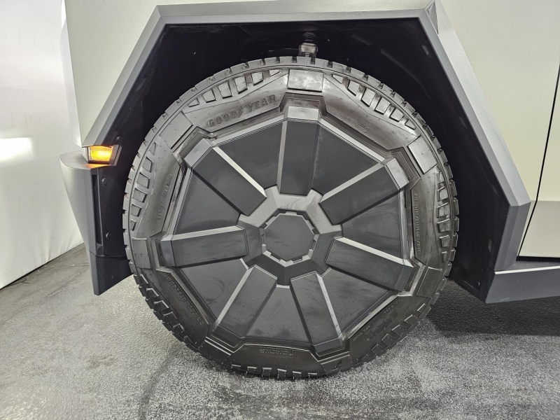 Tesla Cybertruck электро 2024 id-1007363 Купить Tesla Cybertruck электро 2024 id-1007363 в Киеве, Фото №55