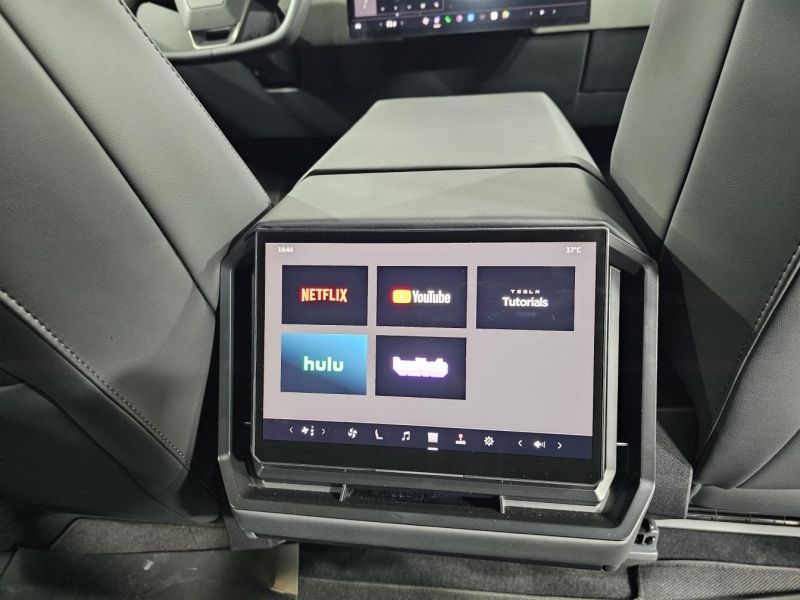 Tesla Cybertruck электро 2024 id-1007363 Купить Tesla Cybertruck электро 2024 id-1007363 в Киеве, Фото №20