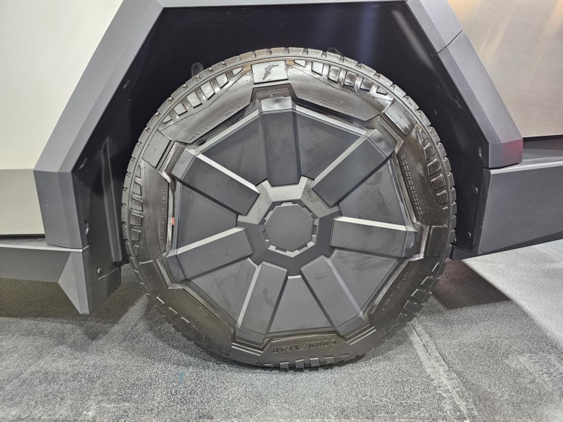 Tesla Cybertruck электро 2024 id-1007363 Купить Tesla Cybertruck электро 2024 id-1007363 в Киеве, Фото №56