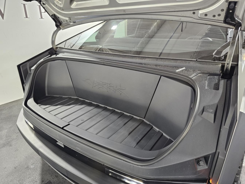 Купить Tesla Cybertruck электро 2024 id-1007363 в Киеве, Фото №7