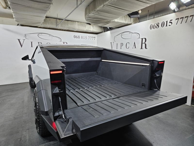 Купить Tesla Cybertruck электро 2024 id-1007363 в Киеве, Фото №11