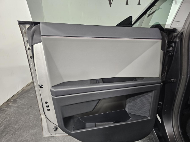 Купить Tesla Cybertruck электро 2024 id-1007363 в Киеве, Фото №16