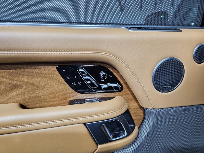 Купить Land-Rover Range-Rover Autobiography Long бензин 2019 id-1007435 в Киеве, Фото №14