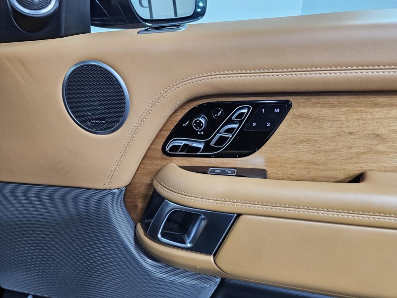 Купить Land-Rover Range-Rover Autobiography Long бензин 2019 id-1007435 в Киеве, Фото №24