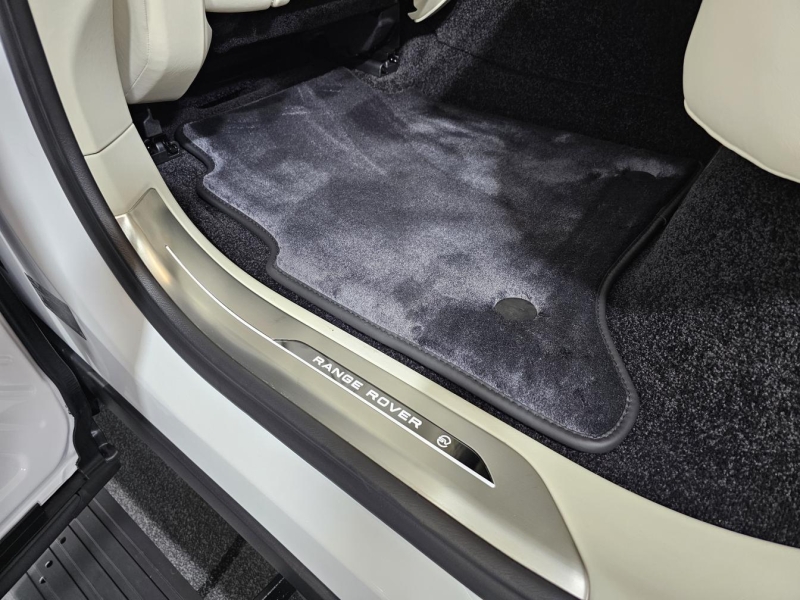 Купить Land-Rover Range-Rover SVAutobiography Long бензин 2024 id-1007455 в Киеве, Фото №15