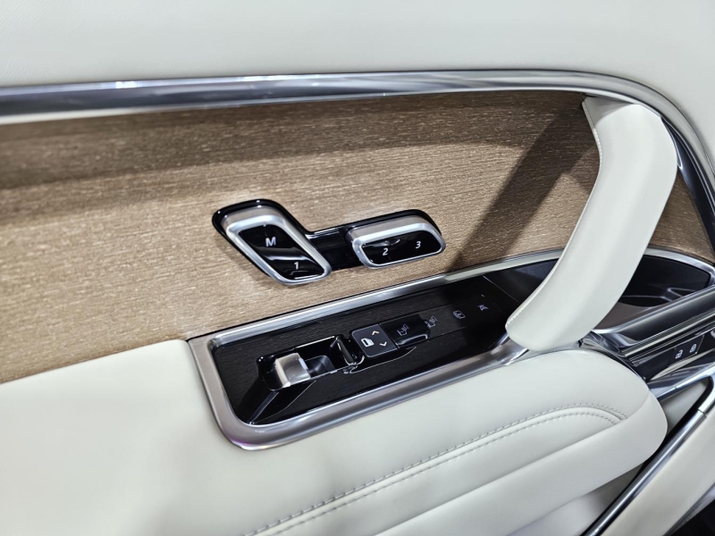 Land-Rover Range-Rover SVAutobiography Long бензин 2024 id-1007455 Купить Land-Rover Range-Rover SVAutobiography Long бензин 2024 id-1007455 в Киеве, Фото №14