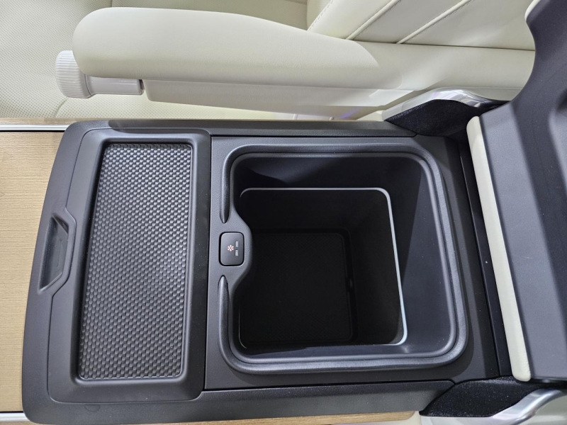 Купить Land-Rover Range-Rover SVAutobiography Long бензин 2024 id-1007455 в Киеве, Фото №46