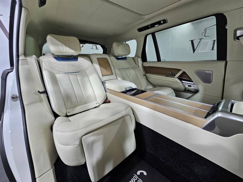 Купить Land-Rover Range-Rover SVAutobiography Long бензин 2026 id-1007455 в Киеве, Фото №6