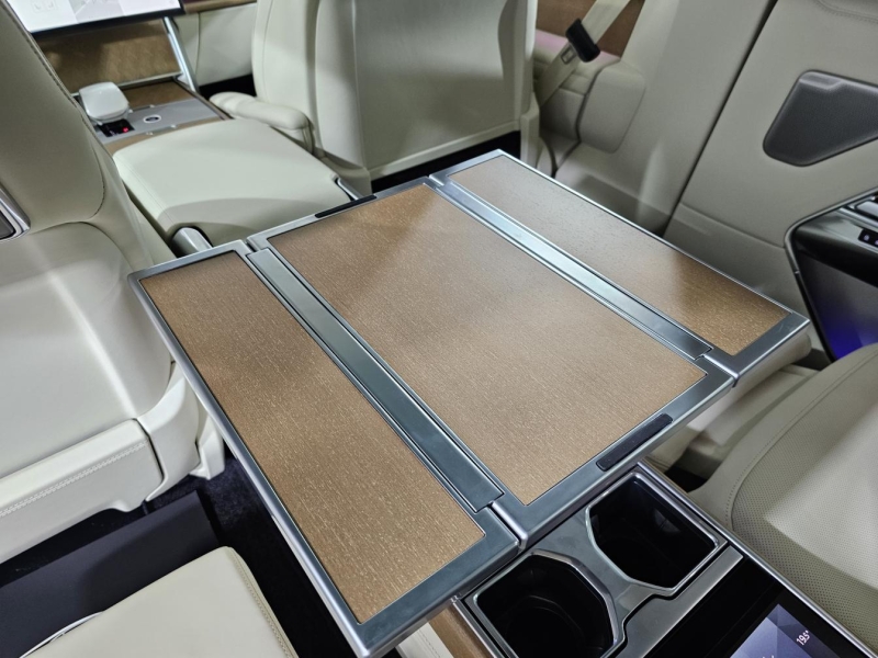 Купить Land-Rover Range-Rover SVAutobiography Long бензин 2026 id-1007455 в Киеве, Фото №21