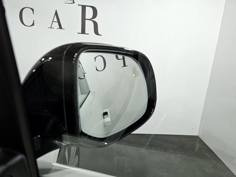 Купить Land-Rover Range-Rover SVAutobiography Long бензин 2026 id-1007455 в Киеве, Фото №37