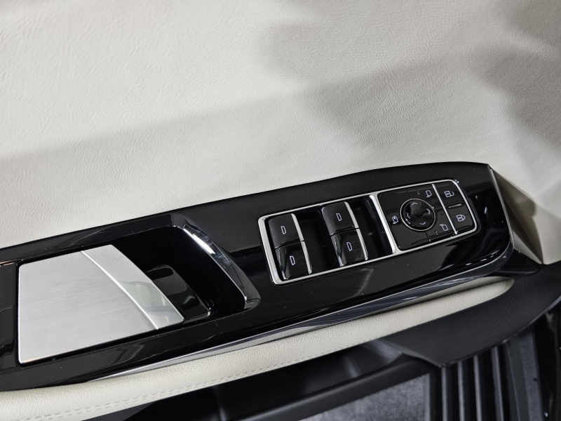 Купить Cadillac Escalade бензин 2026 id-1007464 в Киеве, Фото №28