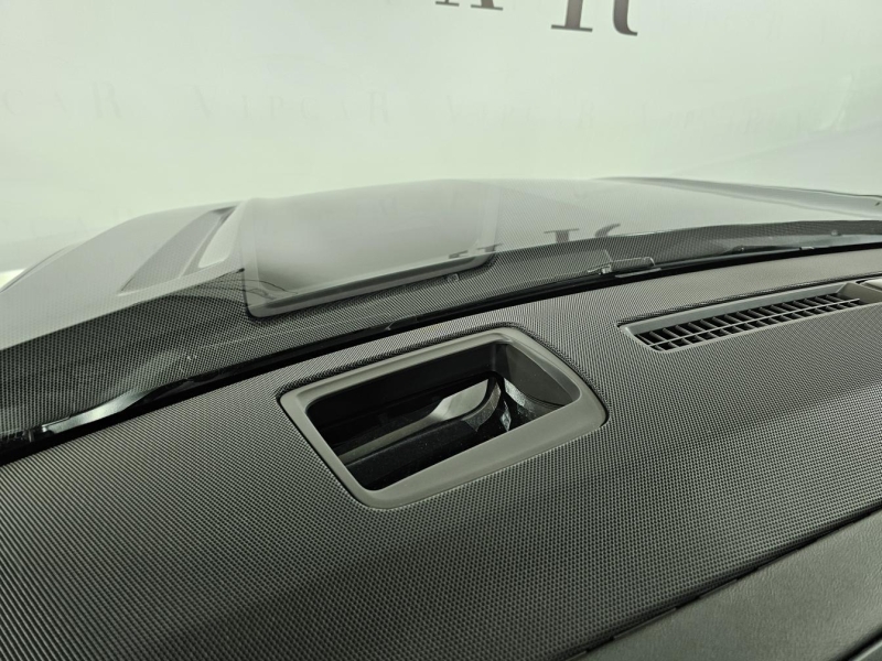 Купить Cadillac Escalade бензин 2026 id-1007464 в Киеве, Фото №30