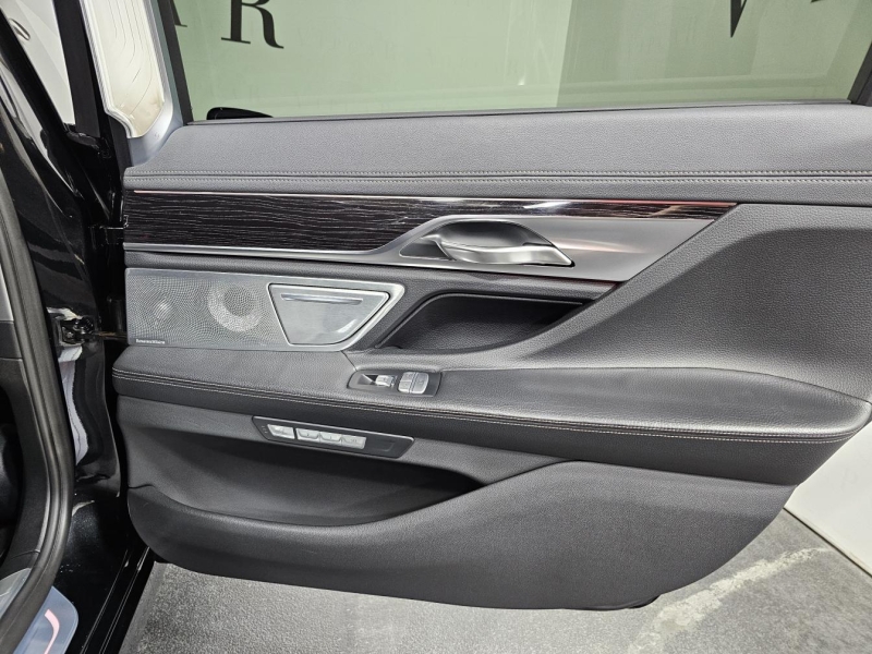 Купить BMW 7-Series 750 Li xDrive бензин 2015 id-1007469 в Киеве, Фото №16