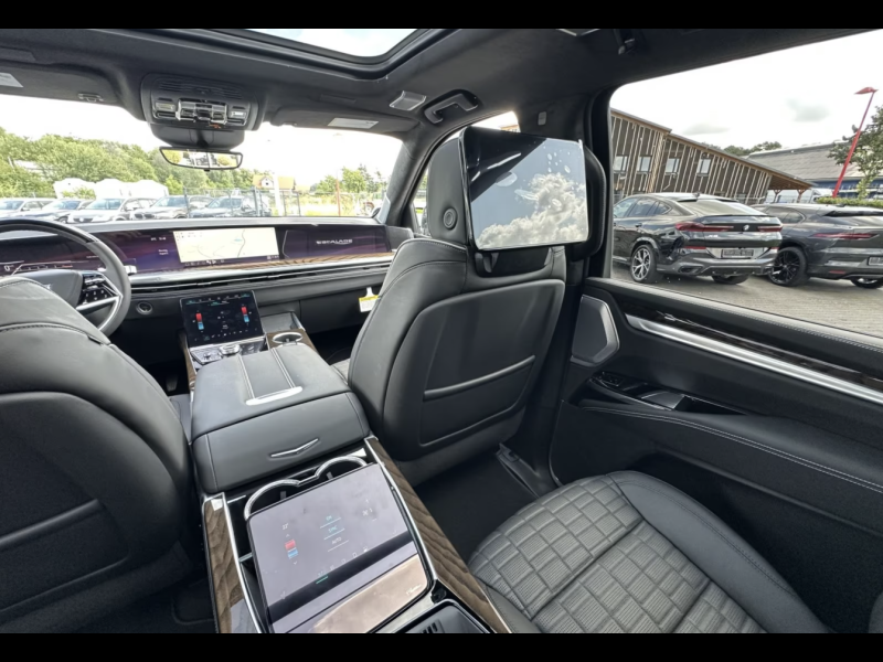 Купить Cadillac Escalade ESV Sport PLATINUM бензин 2026 id-1007489 в Киеве, Фото №16